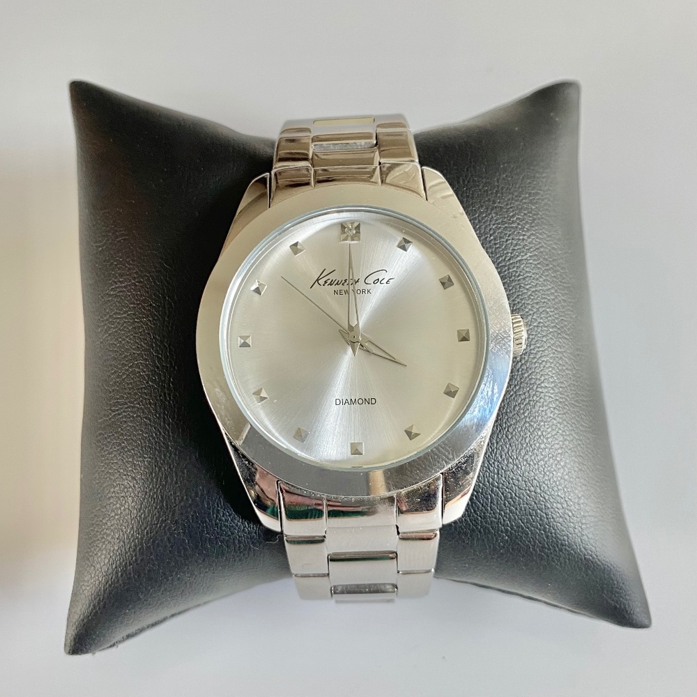 CHUNKY KENNETH COLE WATCH - Picture 2 of 4